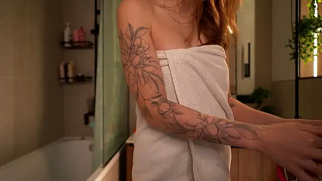 Tokyo N online show from November 2025 09:08:01 PM