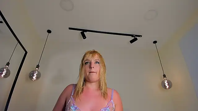 Blue Angell online show from September 2025 01:28:01 AM