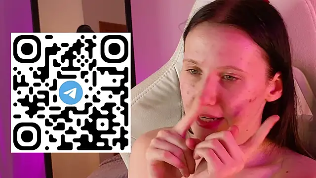 Snapshot of mon_lola chatting on January 2025 06:20:02 AM mon lola online show from January 2025 06:20:02 AM