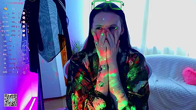 Snapshot of mon_lola chatting on February 2025 09:47:01 AM mon lola online show from February 2025 09:47:01 AM