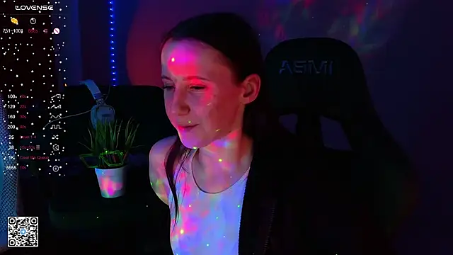 Snapshot of mon_lola chatting on February 2025 07:25:01 PM mon lola online show from February 2025 07:25:01 PM