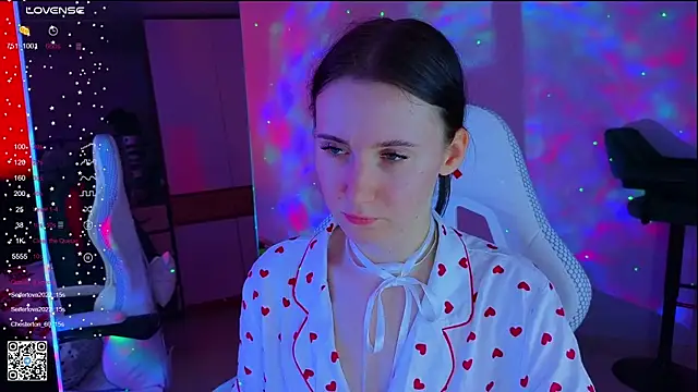 Snapshot of mon_lola chatting on March 2025 09:32:02 AM mon lola online show from March 2025 09:32:02 AM