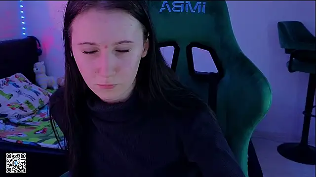 Snapshot of mon_lola chatting on March 2025 02:45:02 PM mon lola online show from March 2025 02:45:02 PM