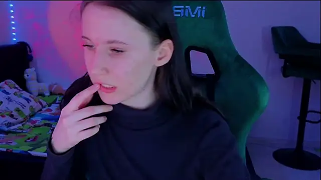 Snapshot of mon_lola chatting on March 2025 08:52:01 PM mon lola online show from March 2025 08:52:01 PM