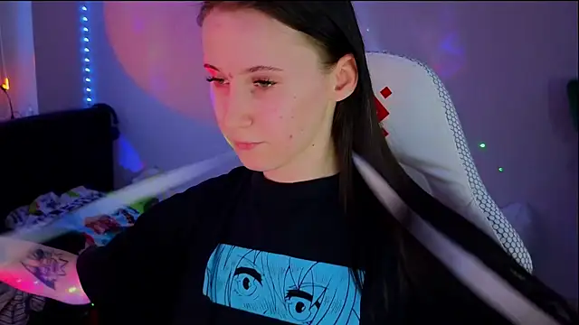 Snapshot of mon_lola chatting on March 2025 02:44:01 PM mon lola online show from March 2025 02:44:01 PM