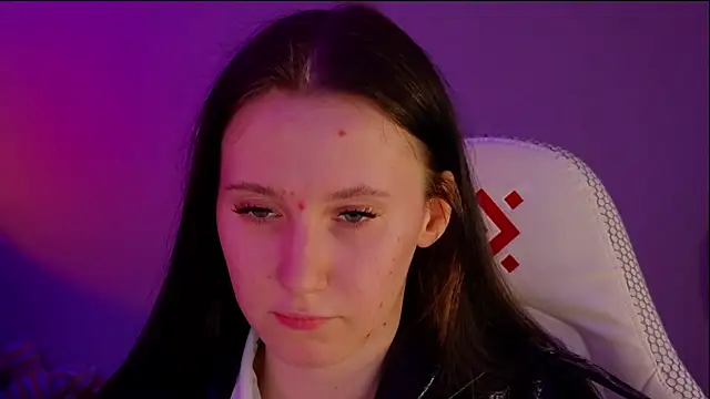 Snapshot of mon_lola chatting on March 2025 05:37:01 PM mon lola online show from March 2025 05:37:01 PM