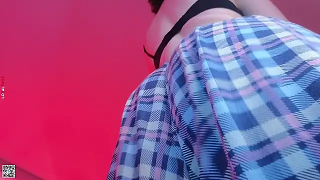 Snapshot of mon_lola chatting on October 2025 06:13:02 AM mon lola online show from October 2025 06:13:02 AM