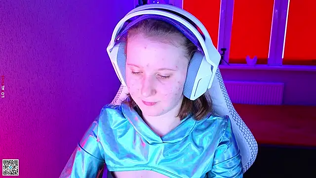 Snapshot of mon_lola chatting on November 2025 10:16:02 AM mon lola online show from November 2025 10:16:02 AM