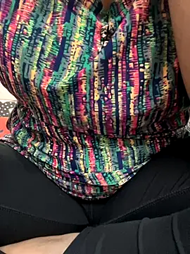 Red-Magic-25 online show from November 2025 07:00:02 AM