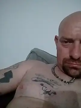 Snapshot of jayjay198080 chatting on February 2025 02:15:01 PM jayjay198080 online show from February 2025 02:15:01 PM