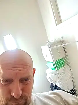 Snapshot of jayjay198080 chatting on February 2025 06:34:01 AM jayjay198080 online show from February 2025 06:34:01 AM