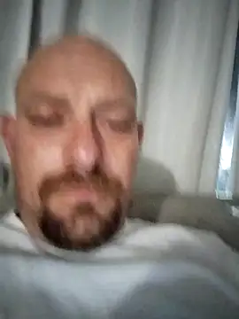 Snapshot of jayjay198080 chatting on March 2025 06:51:02 AM jayjay198080 online show from March 2025 06:51:02 AM