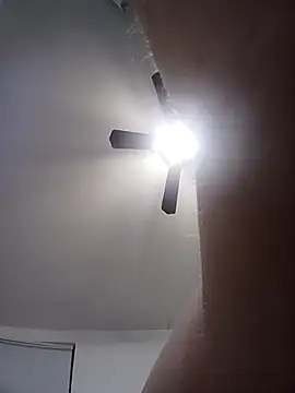 Snapshot of jayjay198080 chatting on December 2025 01:40:01 PM jayjay198080 online show from December 2025 01:40:01 PM