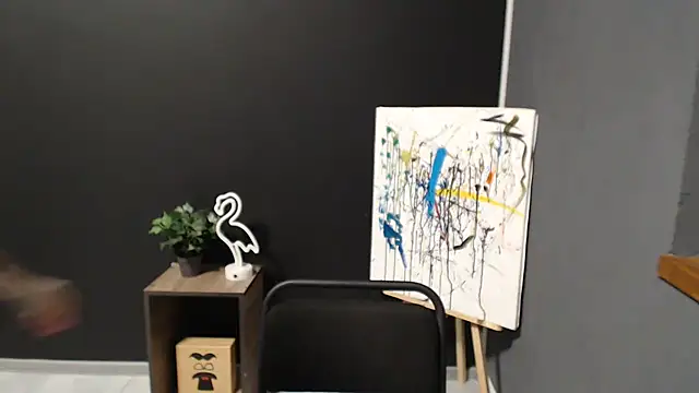 Snapshot of mini_girly chatting on January 2025 03:24:01 PM mini girly online show from January 2025 03:24:01 PM