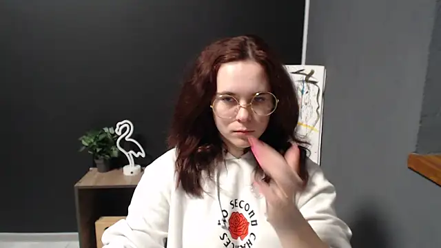 Snapshot of mini_girly chatting on February 2025 01:16:02 PM mini girly online show from February 2025 01:16:02 PM