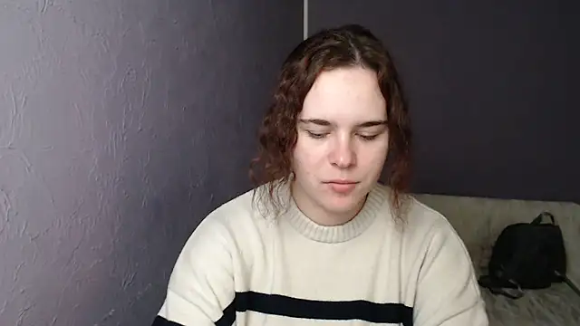 Snapshot of mini_girly chatting on February 2025 01:52:02 PM mini girly online show from February 2025 01:52:02 PM