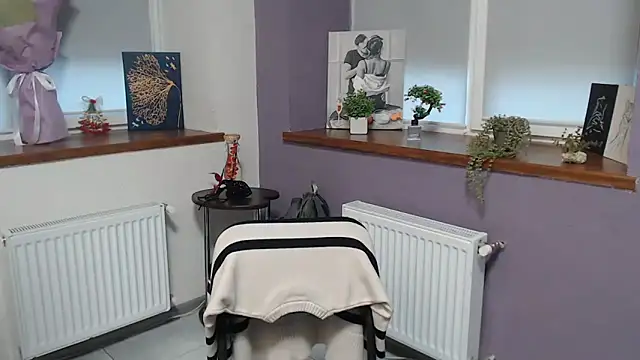 Snapshot of mini_girly chatting on February 2025 10:41:01 AM mini girly online show from February 2025 10:41:01 AM