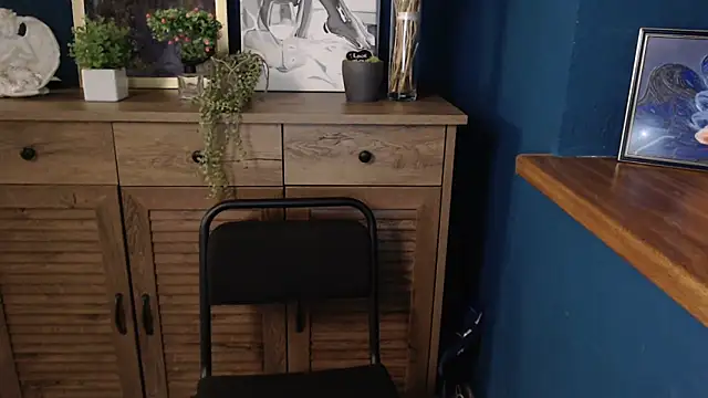 Snapshot of mini_girly chatting on September 2025 06:24:01 AM mini girly online show from September 2025 06:24:01 AM