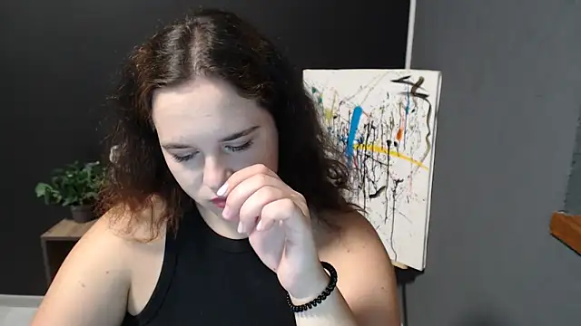 Snapshot of mini_girly chatting on September 2025 12:31:02 PM mini girly online show from September 2025 12:31:02 PM