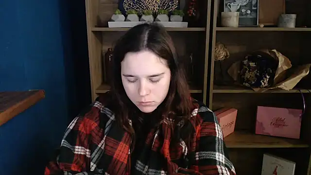 Snapshot of mini_girly chatting on October 2025 07:06:01 AM mini girly online show from October 2025 07:06:01 AM