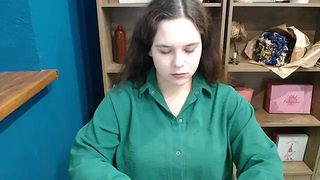 Snapshot of mini_girly chatting on October 2025 01:01:01 PM mini girly online show from October 2025 01:01:01 PM