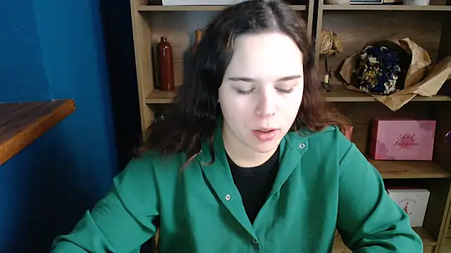 Snapshot of mini_girly chatting on October 2025 07:52:02 AM mini girly online show from October 2025 07:52:02 AM