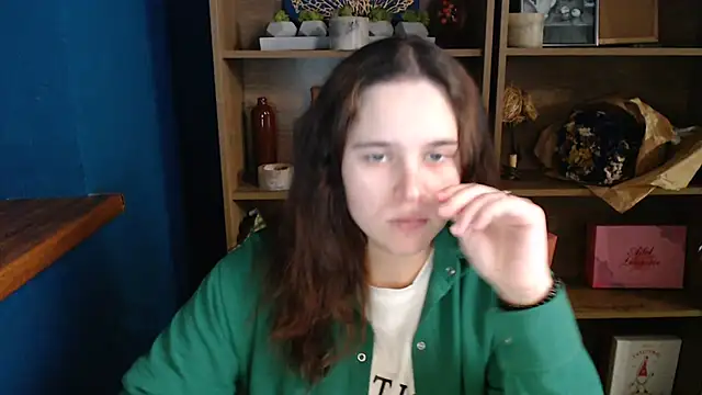 Snapshot of mini_girly chatting on October 2025 01:33:02 PM mini girly online show from October 2025 01:33:02 PM