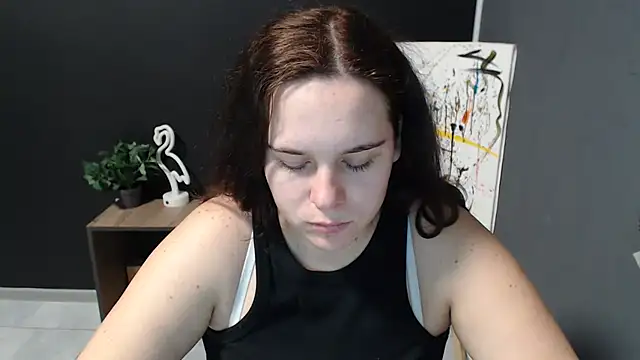 Snapshot of mini_girly chatting on October 2025 02:29:01 PM mini girly online show from October 2025 02:29:01 PM