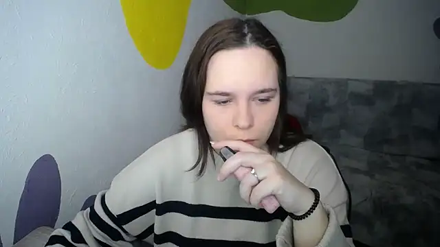 Snapshot of mini_girly chatting on December 2025 01:31:01 PM mini girly online show from December 2025 01:31:01 PM