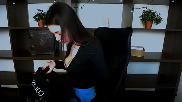 Snapshot of Lexi_Jous chatting on February 2025 01:07:01 PM Lexi Jous online show from February 2025 01:07:01 PM