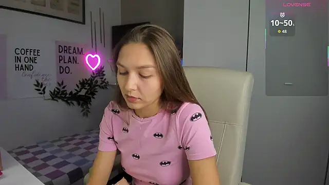 Snapshot of SofiaLolipop chatting on November 2025 11:21:01 AM SofiaLolipop online show from November 2025 11:21:01 AM