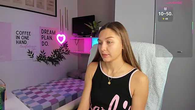 Snapshot of SofiaLolipop chatting on November 2025 07:33:02 AM SofiaLolipop online show from November 2025 07:33:02 AM