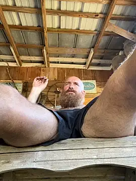 Snapshot of 32XRedBeard chatting on May 2026 09:54:02 PM 32XRedBeard online show from May 2026 09:54:02 PM