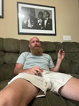 Snapshot of 32XRedBeard chatting on May 2026 10:07:01 PM 32XRedBeard online show from May 2026 10:07:01 PM