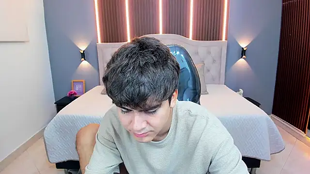 Tommy18   online show from February 2026 03:26:01 AM