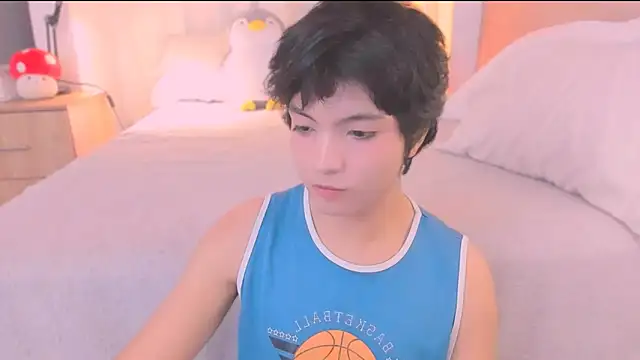 AllanYong18 online show from February 2026 09:49:01 AM