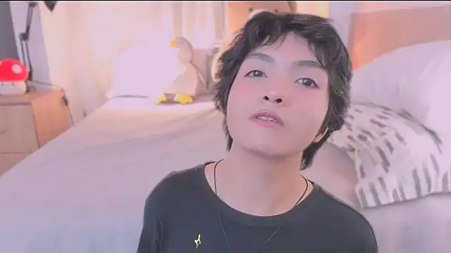 Snapshot of AllanYong18 chatting on March 2026 07:15:01 AM AllanYong18 online show from March 2026 07:15:01 AM