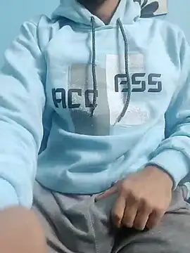 TOPMOON001 online show from January 2025 12:39:01 PM