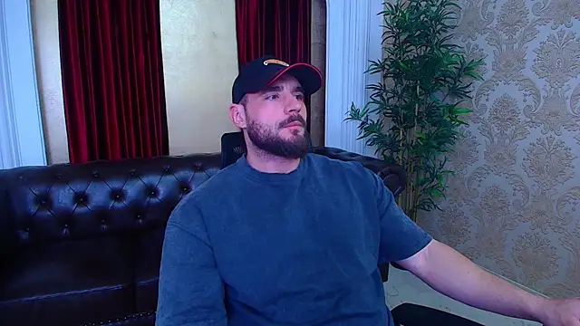 Snapshot of AdamJamesonn chatting on November 2025 05:29:02 AM AdamJamesonn online show from November 2025 05:29:02 AM