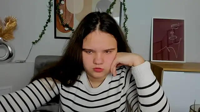 AdeleCruz online show from February 2025 04:31:01 PM