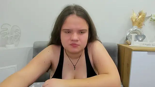 AdeleCruz online show from March 2025 01:18:02 PM