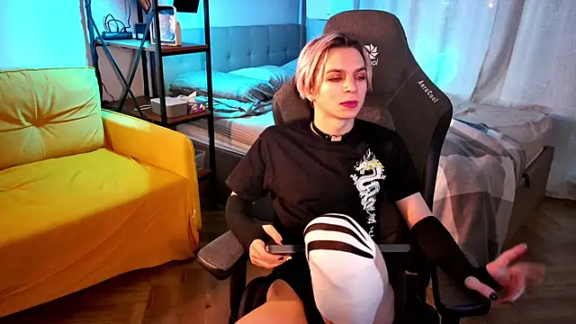 Snapshot of leon_yuugen chatting on January 2025 07:25:02 AM leon yuugen online show from January 2025 07:25:02 AM