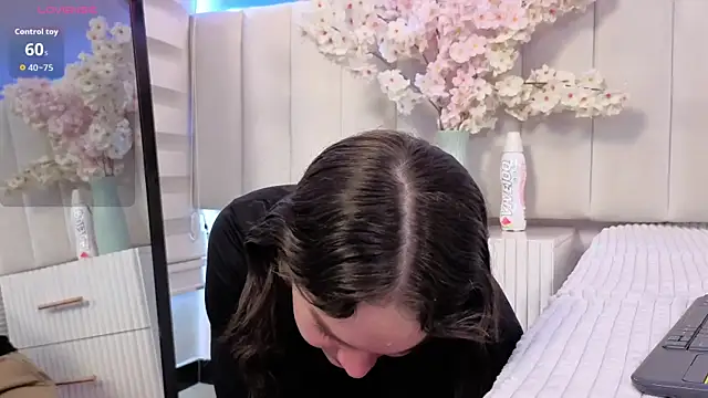Snapshot of chelsea_bolton_ chatting on June 2026 01:12:01 PM chelsea bolton online show from June 2026 01:12:01 PM