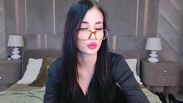 Snapshot of EmmaLawrens chatting on March 2025 08:26:02 PM EmmaLawrens online show from March 2025 08:26:02 PM