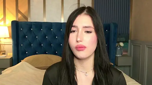 Snapshot of EmmaLawrens chatting on September 2025 08:32:02 PM EmmaLawrens online show from September 2025 08:32:02 PM