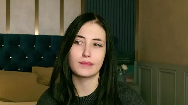 Snapshot of EmmaLawrens chatting on September 2025 09:08:02 PM EmmaLawrens online show from September 2025 09:08:02 PM