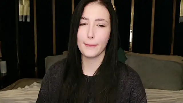 Snapshot of EmmaLawrens chatting on September 2025 04:12:01 PM EmmaLawrens online show from September 2025 04:12:01 PM