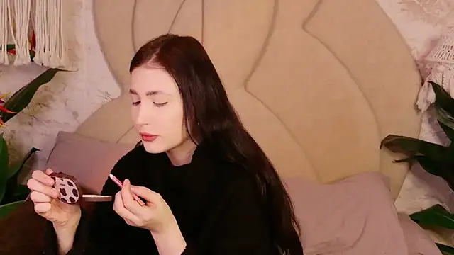 Snapshot of EmmaLawrens chatting on February 2026 06:00:02 PM EmmaLawrens online show from February 2026 06:00:02 PM