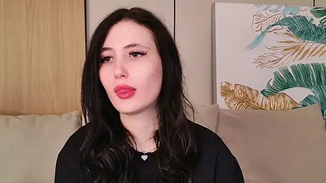 Snapshot of EmmaLawrens chatting on March 2026 10:39:01 AM EmmaLawrens online show from March 2026 10:39:01 AM