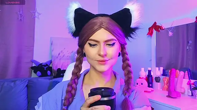 Emily  Mooree online show from January 2025 04:09:01 AM